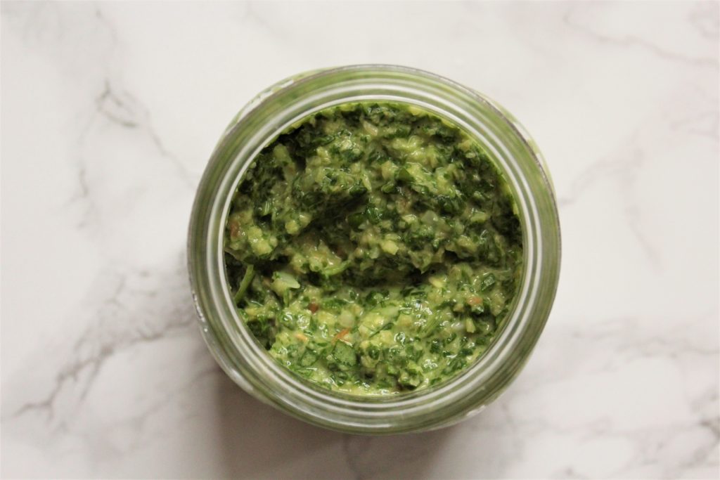 vegan-arugula-pesto-zoe-pickburn-img2