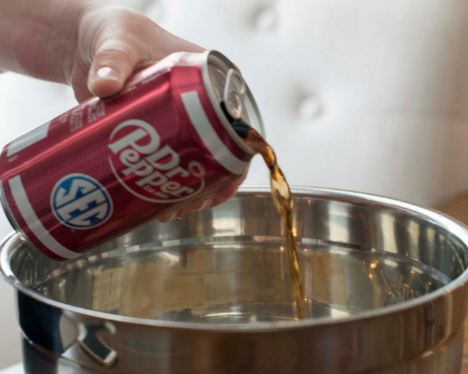 Tailgating is the time to break our your yummiest recipes. I am sharing one of my favorite recipes it is my Touchdown Burger.