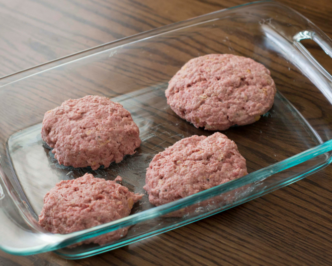 Tailgating is the time to break our your yummiest recipes. I am sharing one of my favorite recipes it is my Touchdown Burger.